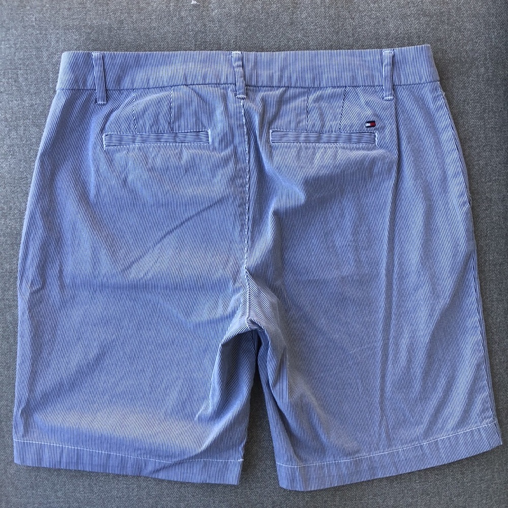 Like new! - TOMMY HILFIGER Pinstripe Seersucker Shorts - Picture 6 of 8
